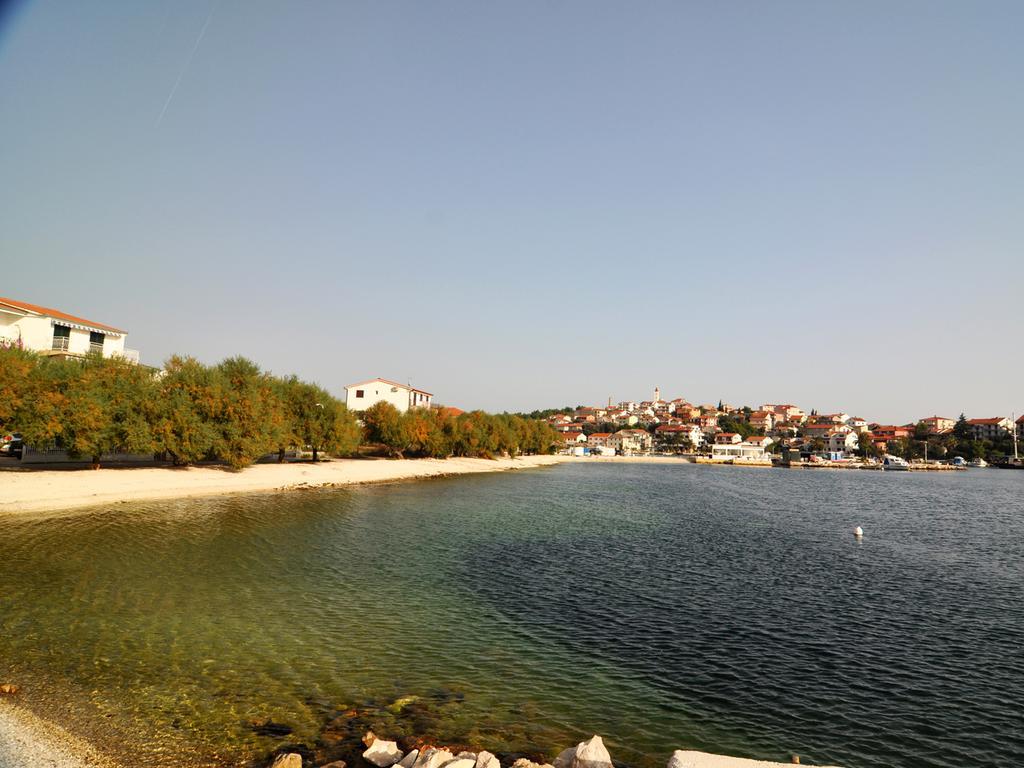Apartments Kairos Seget Vranjica Bagian luar foto