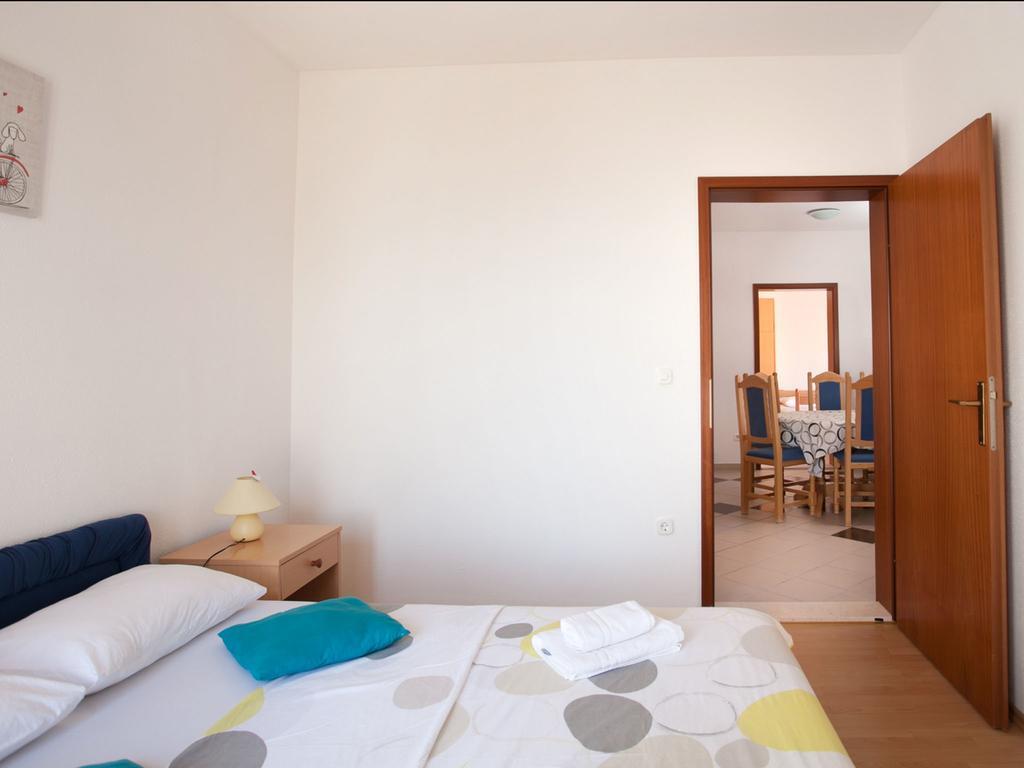 Apartments Kairos Seget Vranjica Bagian luar foto